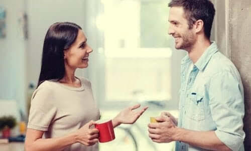 Sevdiğiniz birinden mi, yoksa sevmediğiniz birinden iltifat almak mı sizce daha iyi?