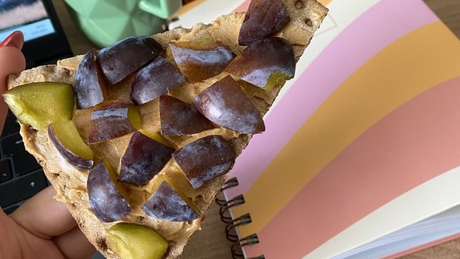 Bugün erikli pizza yaptım. Nasıl olmuş?