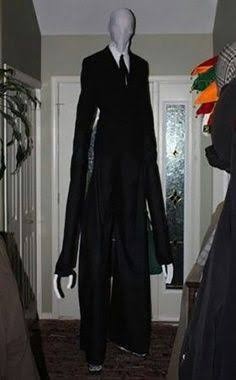 Son üç gündür rüyamda türbanlı slenderman beni kovalıyor nedeni ne olabilir?
