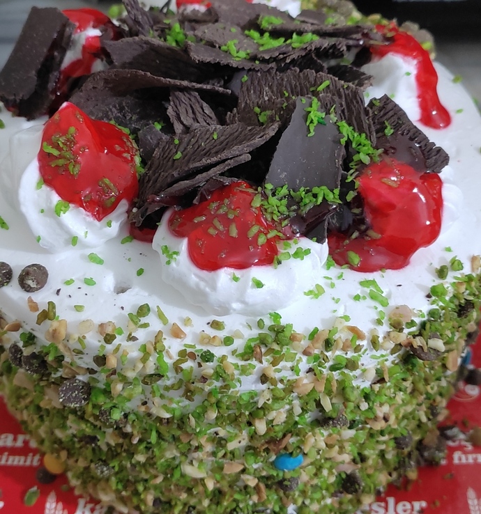 Doğum günü pastam nasıl, siz neyli pasta seversiniz?