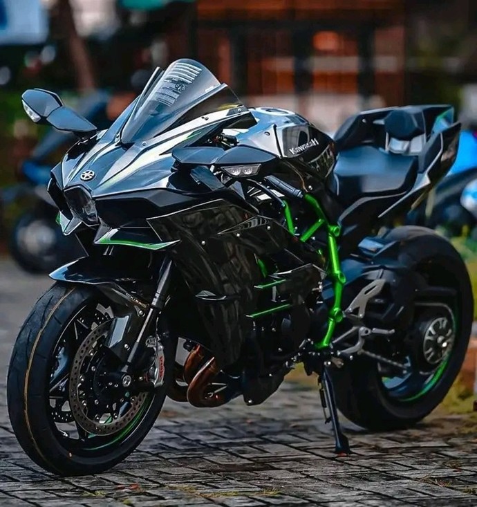 Bu motor vergilerle beraber kaç paradır?