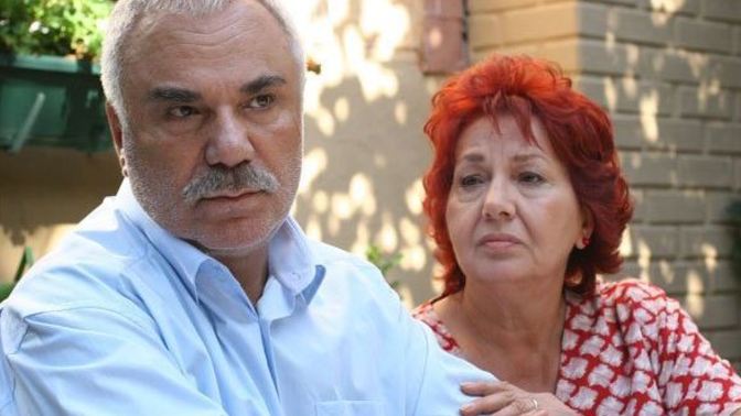El alem ne der diye, hayatınızı diğer insanlara göre yönlendirdiğiniz zamanlar oluyor mu?