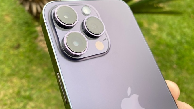İPhone 15 Türkiye fiyatları açıklandı! Alabilecek gücünüz var mı?