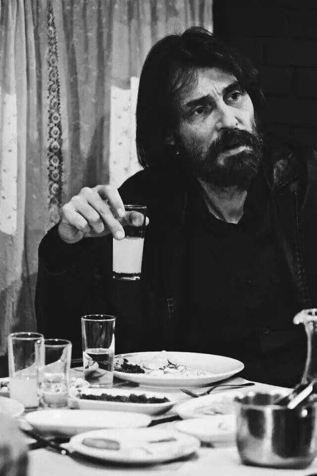 Geçene değil, geçmeyene içilir rakı.. 🥂
