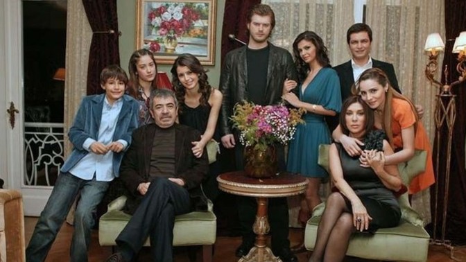 Aşk-ı Memnu dizisindeki favori karakteriniz kimdi?