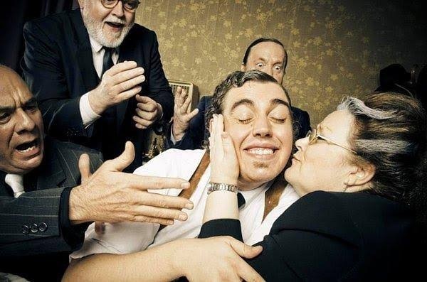 Erkeğin ana kuzusu olması ilişkiyi kötü etkiler mi?