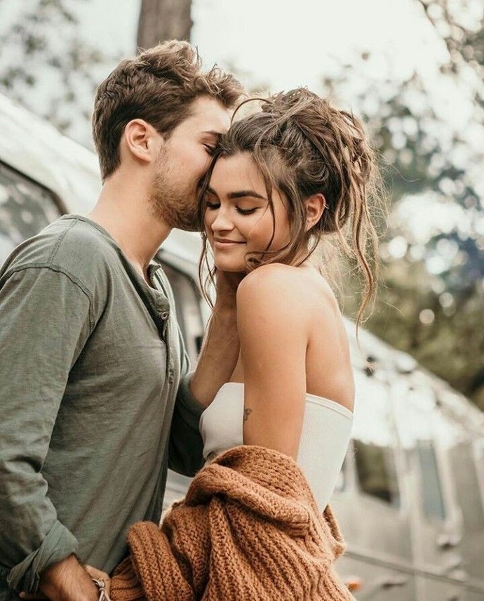 Hiçbir şeyinize karışmayan sevgili medeni midir, geniş mi?