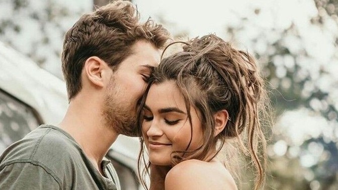 Hiçbir şeyinize karışmayan sevgili medeni midir, geniş mi?