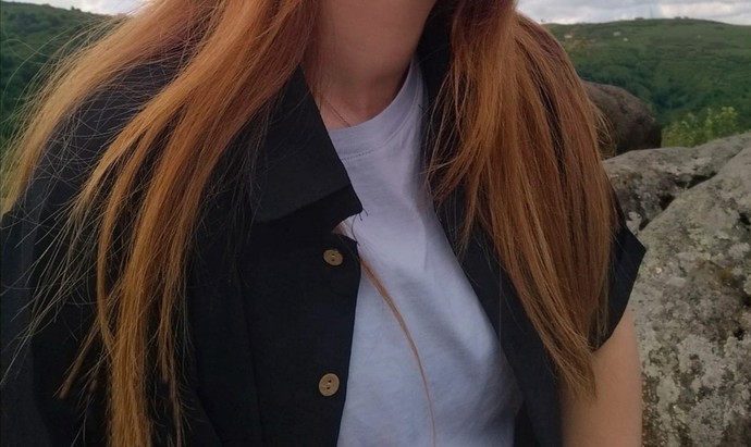 Saçımı papatya suyuyla açtım, turuncumsu oldu. Uzadıkça dipleri koyu renk gözüküyor, nasıl eski halime dönerim?