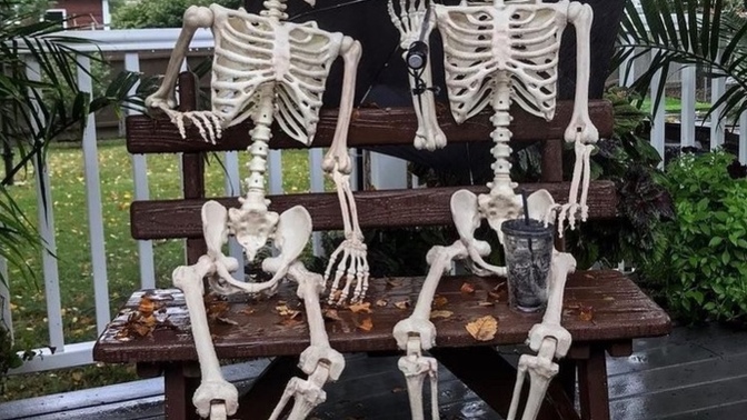 Sevgimizi belli edince değerimiz kalmıyor mu?