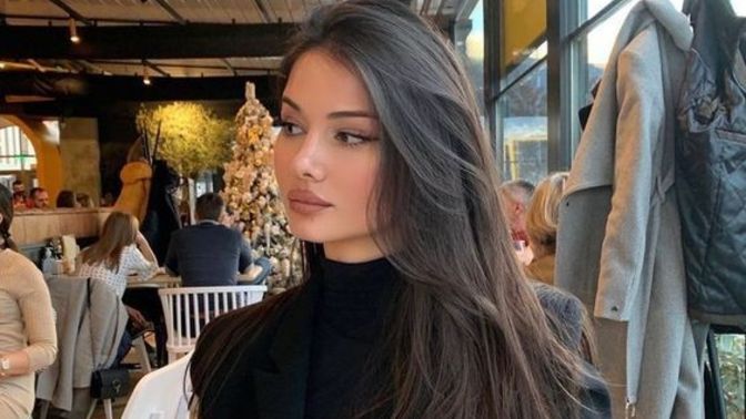 Konuştuğum kişi görüşmek istediğimde bir bahane buluyor, bana karşı bir şey hissetmiyor mu?
