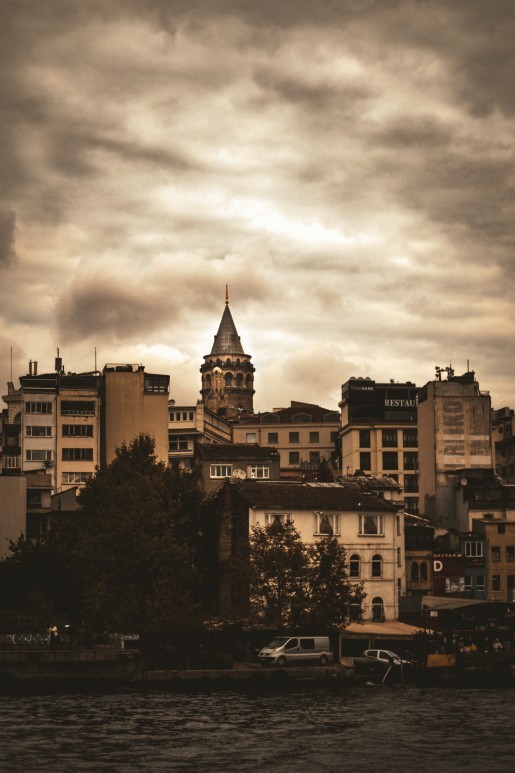 Neler yapıyosunuz geceniz nasıl?