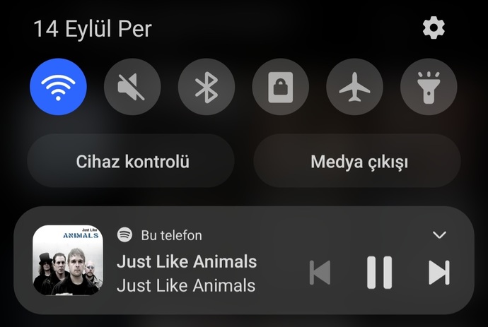 Şu an bunu dinliyorumm 😆✨️
