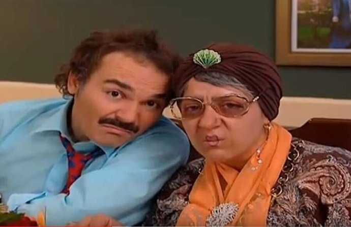 40 yaşında bir erkeğin her şeyi annesine sorması normal midir?