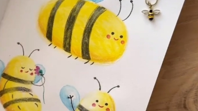 Arı sever misiniz?🐝 Tatlı tatlı gülümseyen bir arıdan kim korkar ki? 🐝?