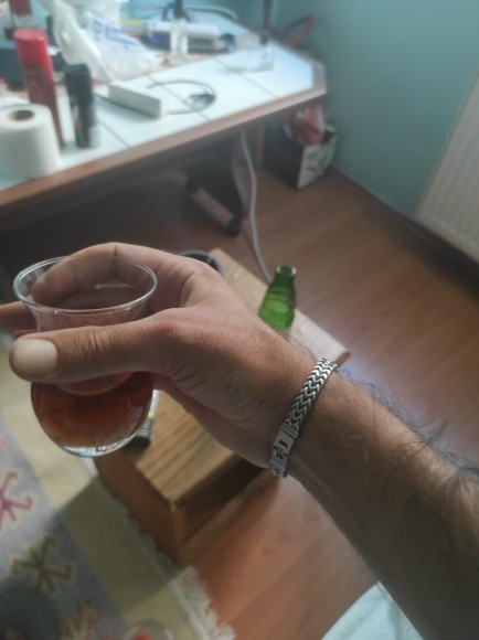 Çaylar benden. Ismarlanmış çay/kahve sever misiniz?