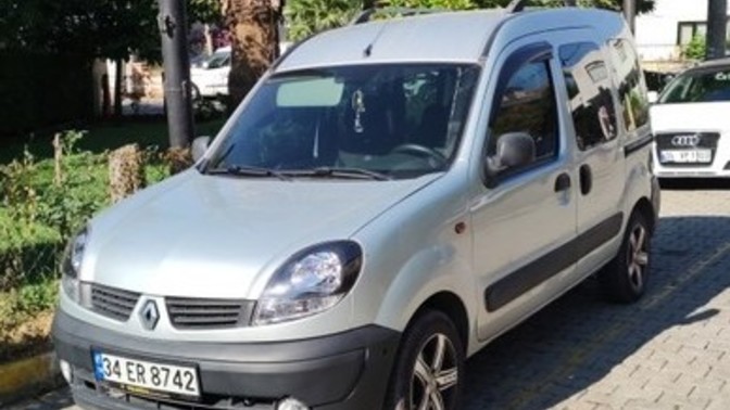 Kız arkadaşı dobloyla almak garip mi?
