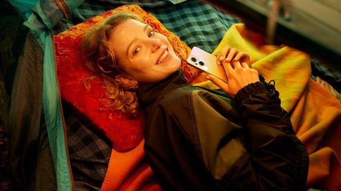 100 bin dolar karşılığında telefon galerinizi tüm ülkeye sergiler miydiniz?