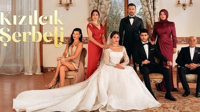 Siyasi görüşü ve ailesi size zıt olan biriyle olur musunuz?