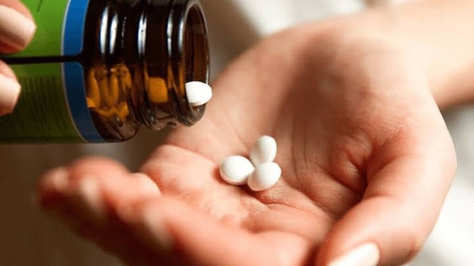Gün içinde daha enerjik, iyi hissettirecek vitamin kullanmak istiyorum. Uygun fiyatlı ve etkili olan hangisi?