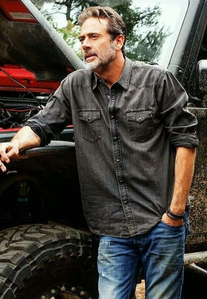 jeffrey dean morgan