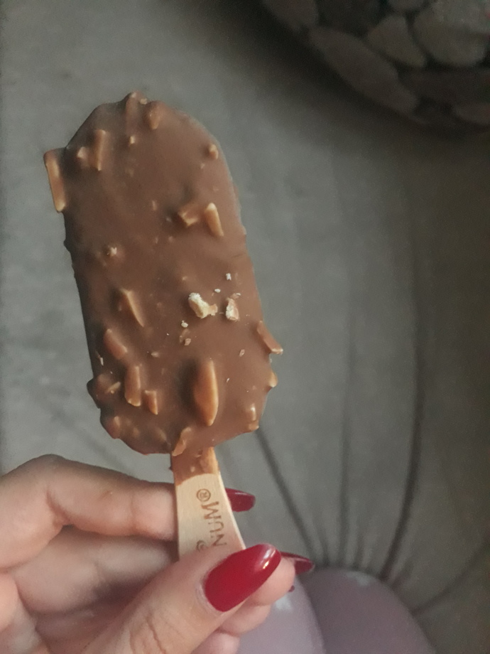Yaz bitmesine rağmen hala dondurma yiyen kim var?