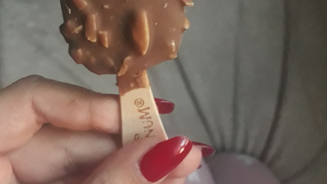Yaz bitmesine rağmen hala dondurma yiyen kim var?