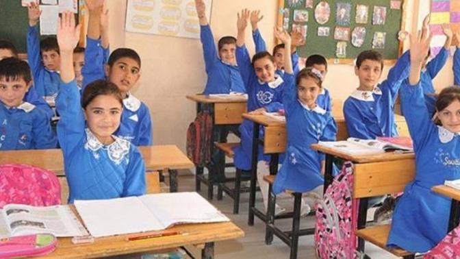 İlkokuldaki sıra arkadaşının adı neydi?