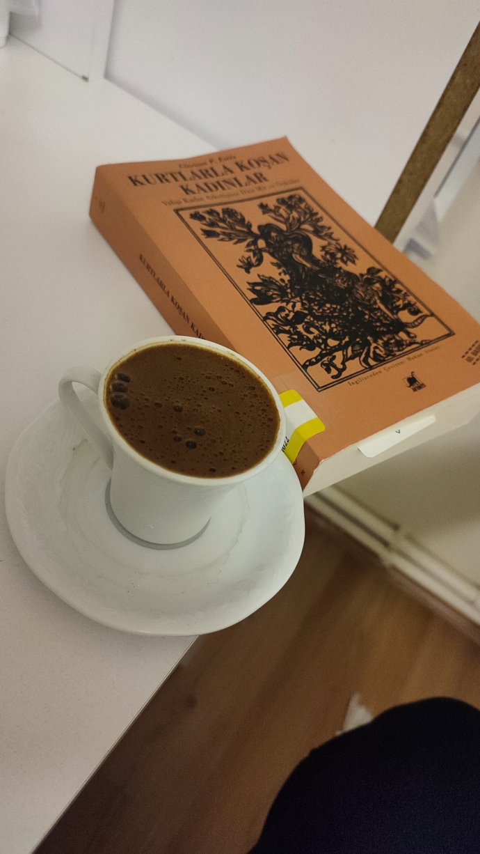 ☕📕
