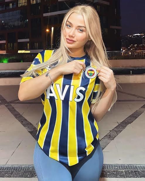 Hangi takımlı kızlar daha güzel ?