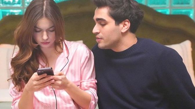 Telefon ekranına kendi fotoğrafını koyanlar egoist mi?