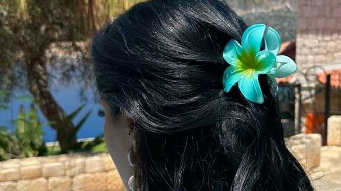 Lotus çiçekli tokadan almayan kaldı mı?