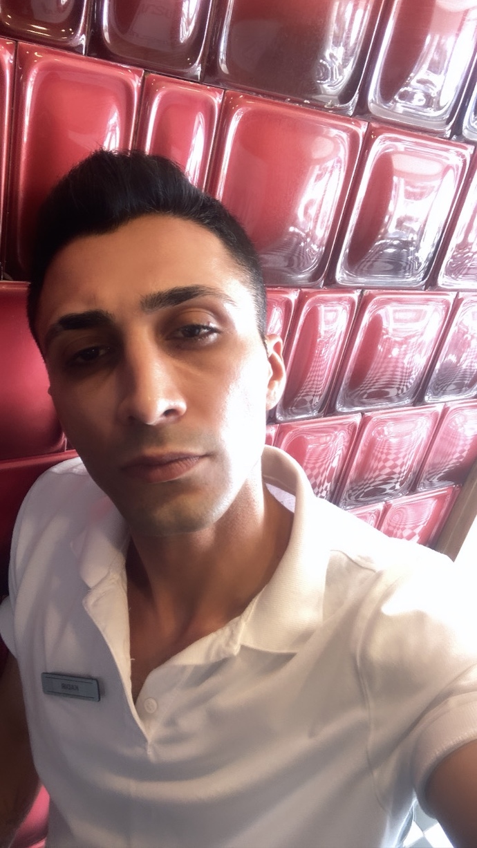Güne sarhoş başlayanlar var mı benim gibi?