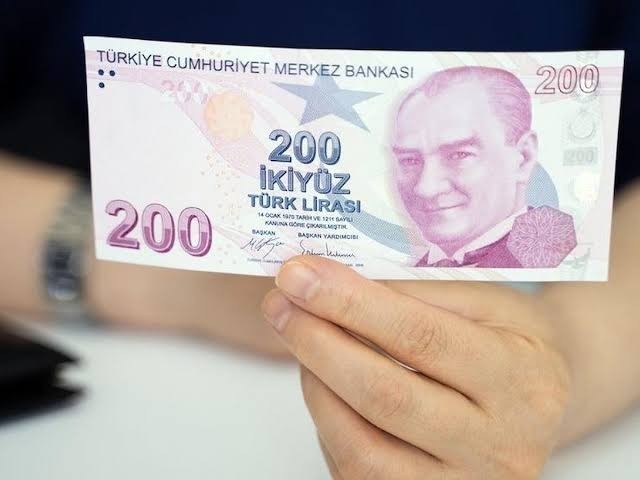 Sokakta 200 euro görsen alır mıydın?