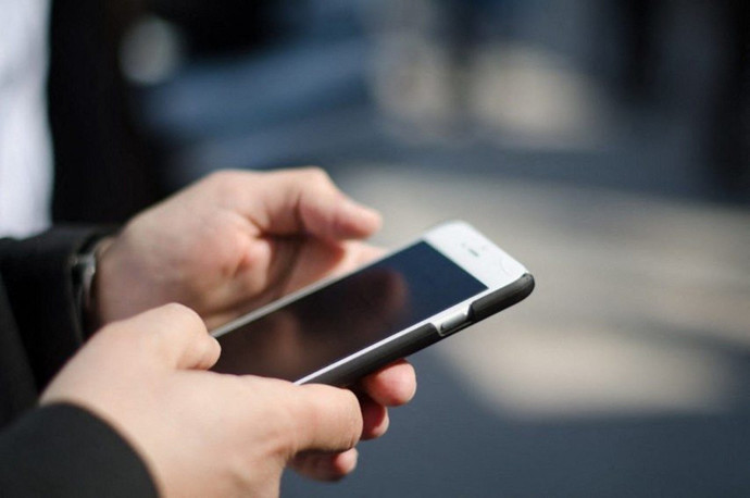 Sinirlenince telefonu duvara fırlatmak gibi bir alışkanlığınız var mı?