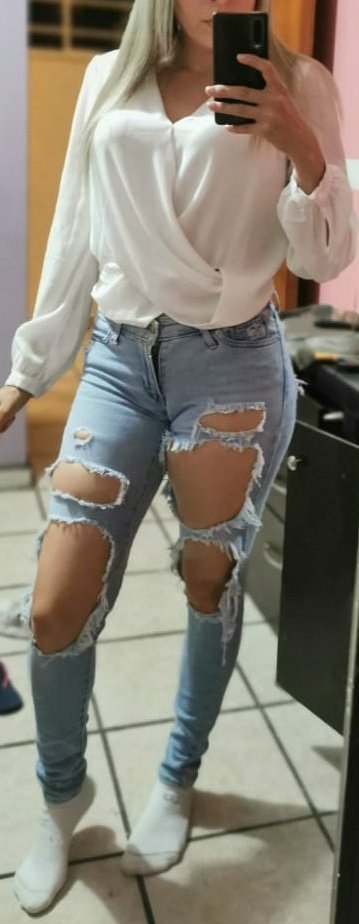 Eşin yırtık kot giyermi, giyerse sorun edermisin?
