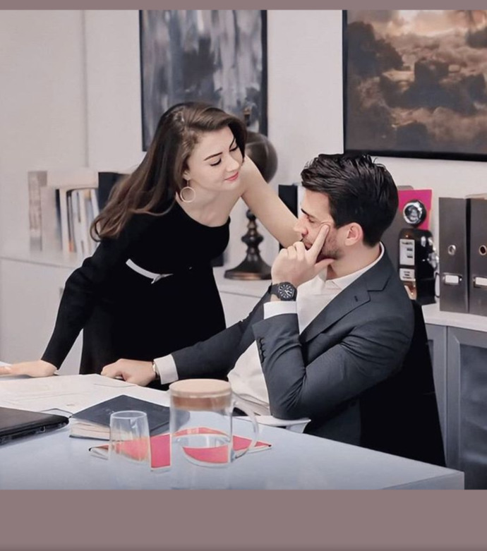 "Sen bir daha gelme evde kal senin o güzelliginden işime odaklanamıyorum kadın ❤