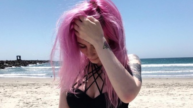 Siyah bikini mi yoksa Unicorn bikini mi daha havalı?