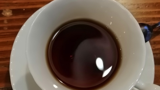 Dışarıda çaya para vermek gereksiz mi?