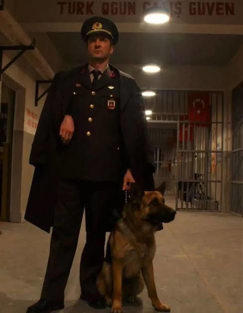 İdol Olarak Seçtiğiniz Biri var mı ?