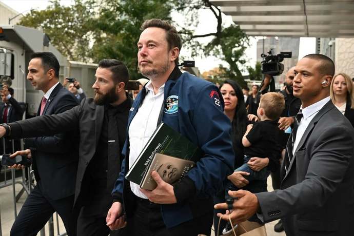 Sizce Elon Musk Erdoğanın hediye ettiği kitabı okur mu?