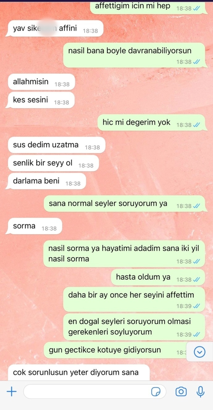 Artık aklım almıyor. 2 senemi verdiğim insan bana böyle davranıyor. Ne yapayım ben?