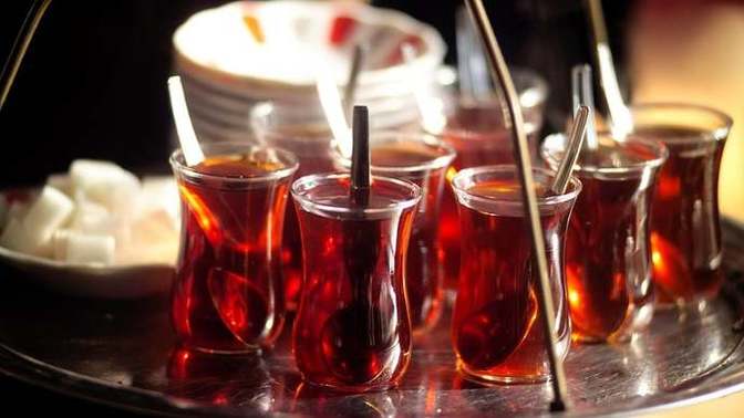Ustalara çay yapmak zorunda mıyım, ben mi abartıyorum?