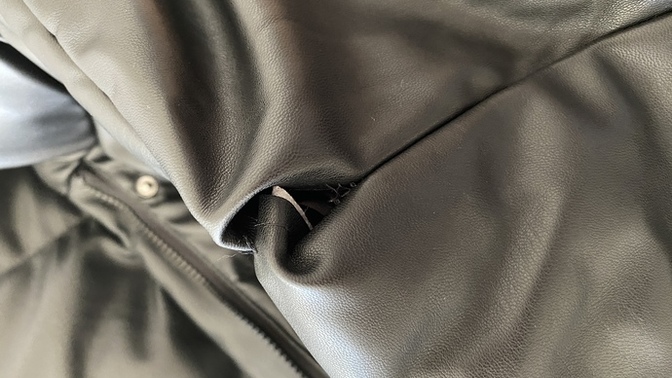 Stradivarius'tan mont sipariş ettim, kolu yırtık geldi. Terzi yapabilir mi?