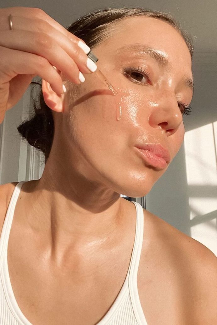 Cildin sebum dengesini sağlayan bir serum var mı?