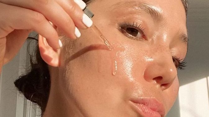 Cildin sebum dengesini sağlayan bir serum var mı?