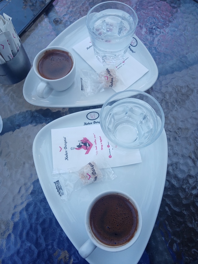 KızlarSoruyor sitesinden biri ile buluşacak olsanız nereye davet ederdiniz?
