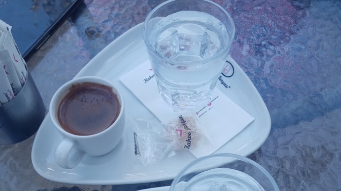 KızlarSoruyor sitesinden biri ile buluşacak olsanız nereye davet ederdiniz?