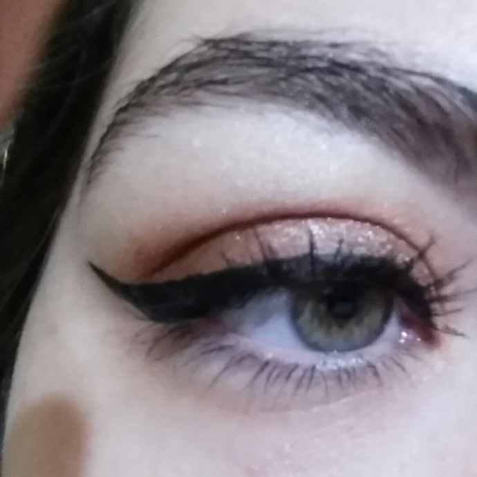 Eyelinerı çekebilmiş miyim?