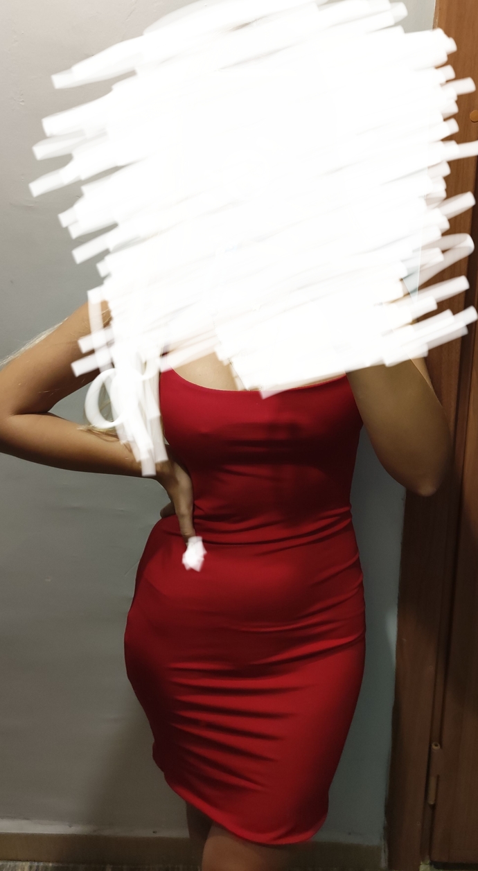 Bu elbise nasıl duruyor? Normal bir date için uygun mu?